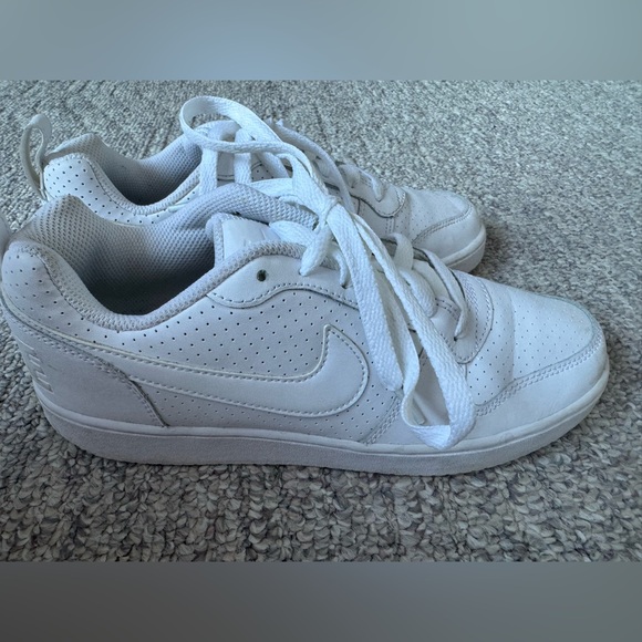 Nikes shoes 8.5 - Picture 6 of 6